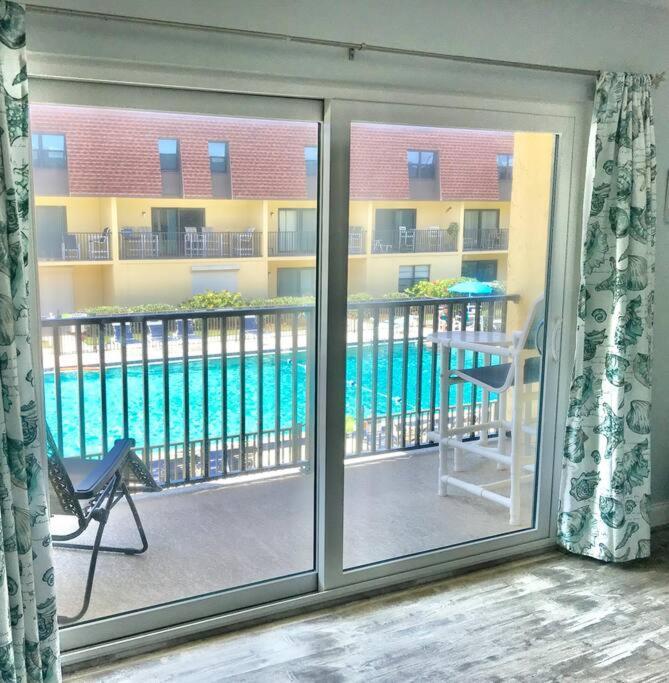 Condo By The Sea! Cocoa Beach Kültér fotó