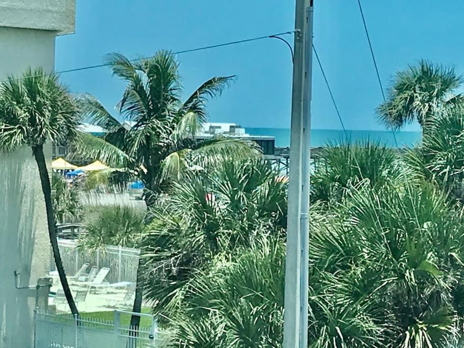 Condo By The Sea! Cocoa Beach Kültér fotó